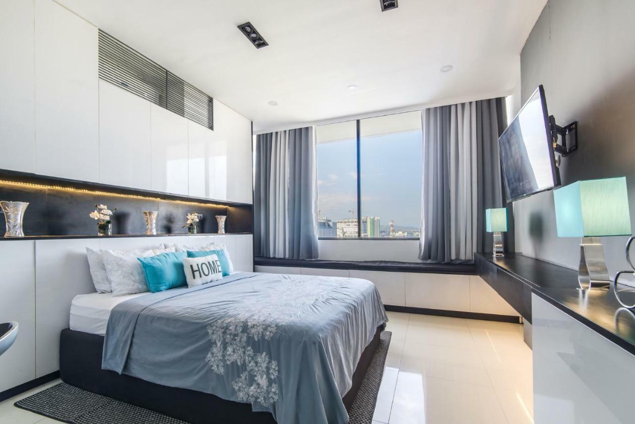 Free Netflix Condo Near It Park With 32-Inch Samsung Hdtv 宿务 外观 照片